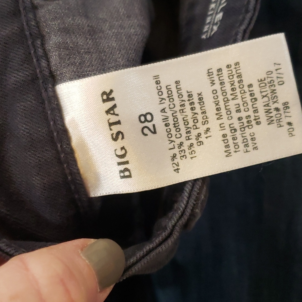 🍁3 for $15🍁Gray skinnys - Picture 4 of 4